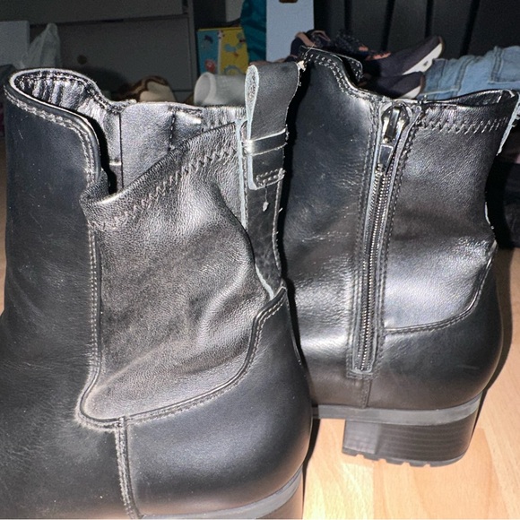 Aldo ankle high booties in all black size 9 - Picture 3 of 6